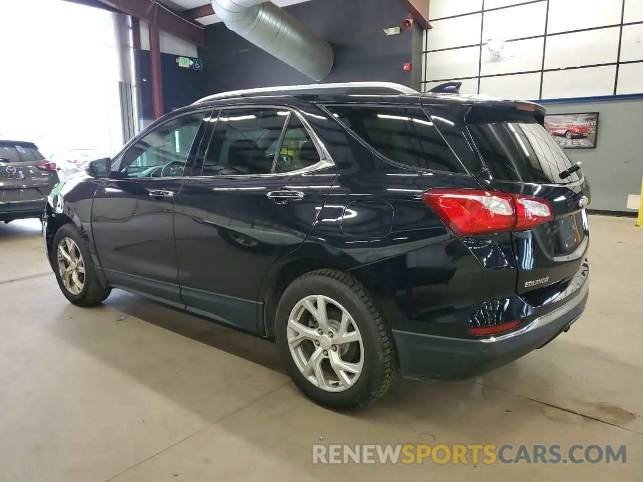 2 Photograph of a damaged car 2GNAXXEV0L6196070 CHEVROLET EQUINOX 2020