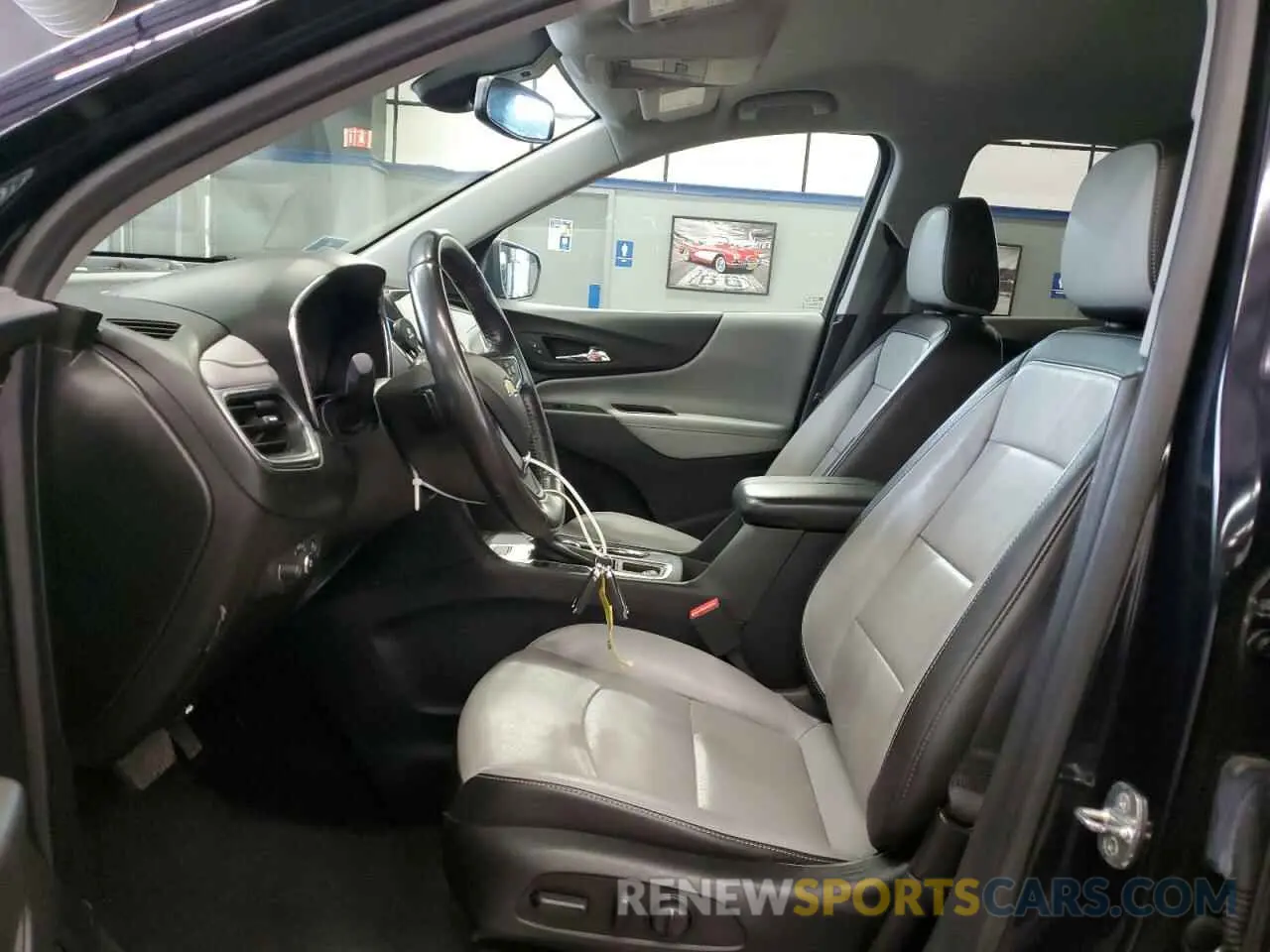7 Photograph of a damaged car 2GNAXXEV0L6196070 CHEVROLET EQUINOX 2020