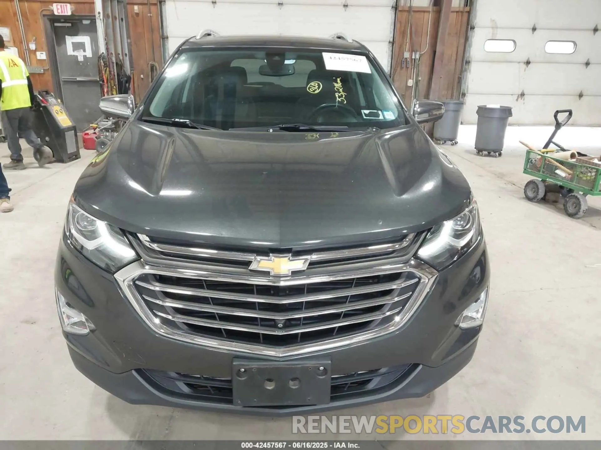 12 Photograph of a damaged car 2GNAXXEV2L6174619 CHEVROLET EQUINOX 2020