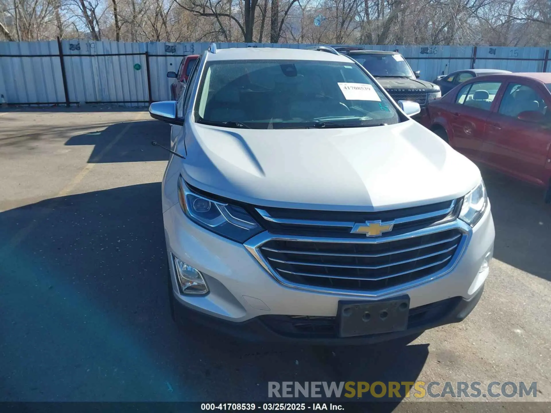 12 Photograph of a damaged car 2GNAXXEV2L6185460 CHEVROLET EQUINOX 2020