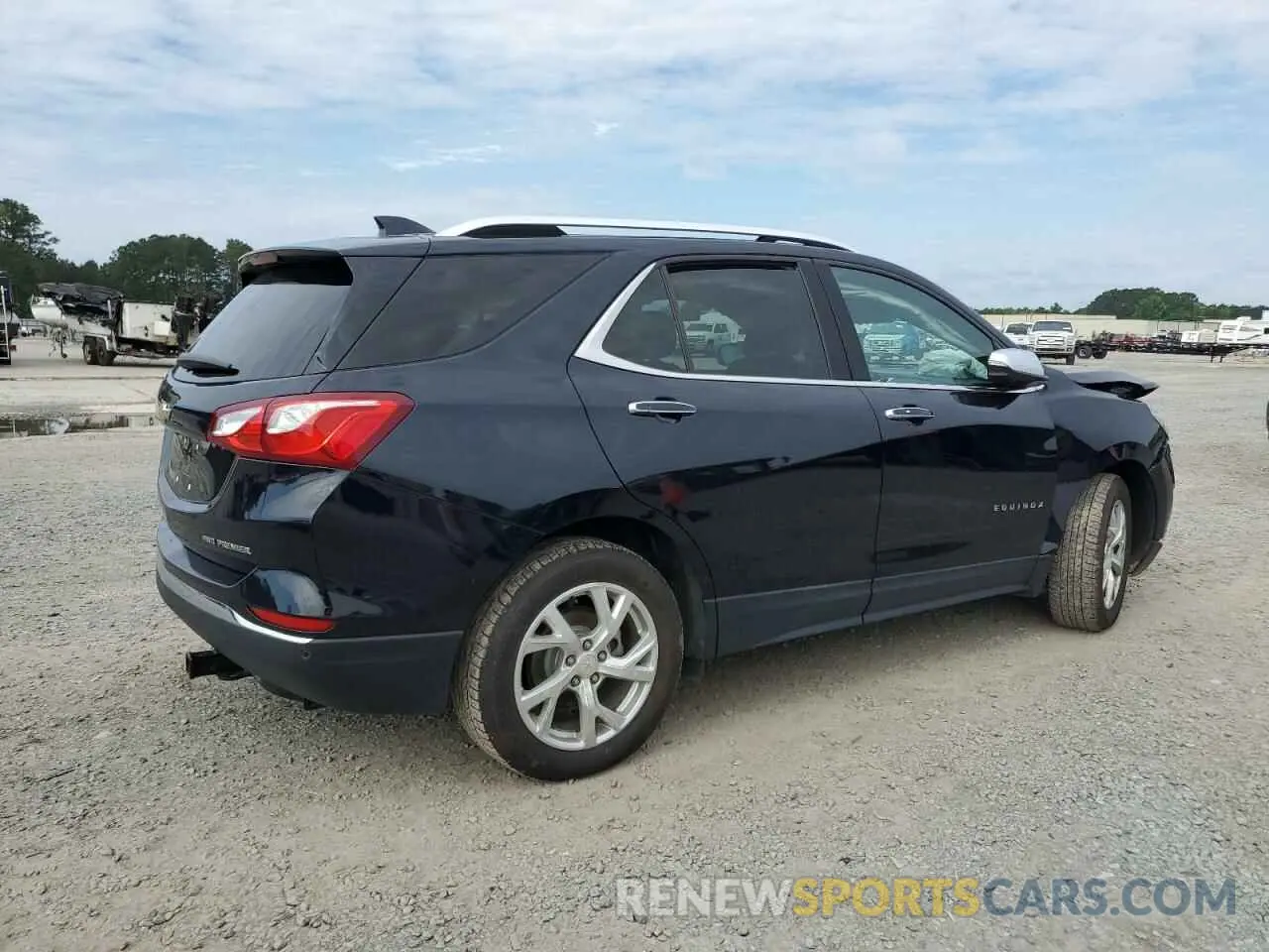 3 Photograph of a damaged car 2GNAXXEV2L6215315 CHEVROLET EQUINOX 2020