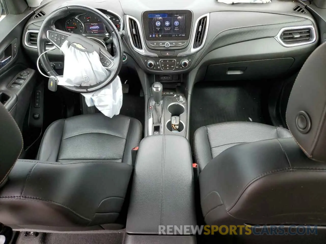 8 Photograph of a damaged car 2GNAXXEV2L6215315 CHEVROLET EQUINOX 2020
