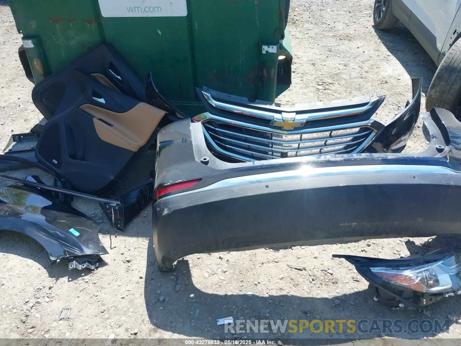 12 Photograph of a damaged car 2GNAXXEV4L6237347 CHEVROLET EQUINOX 2020