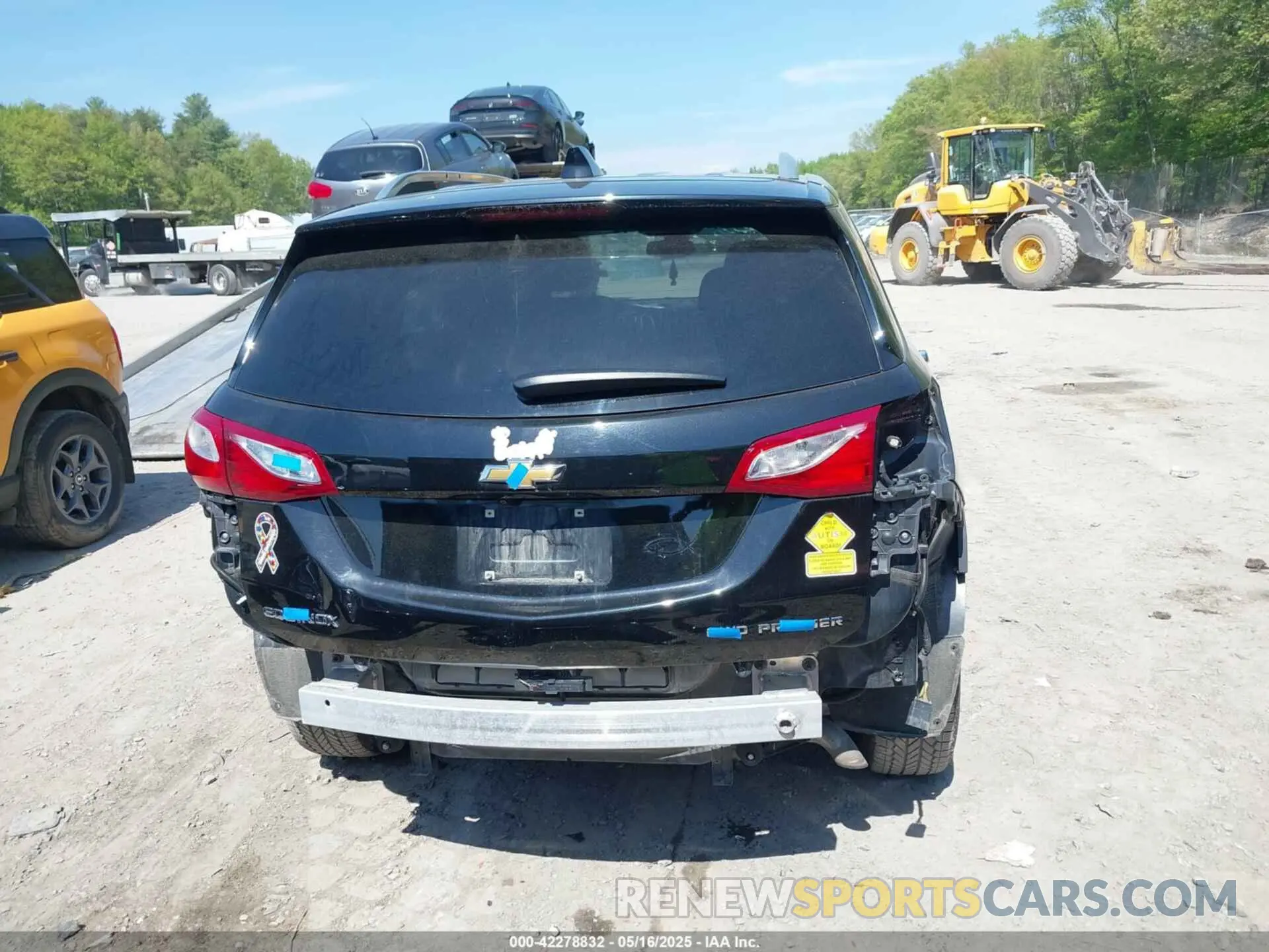 17 Photograph of a damaged car 2GNAXXEV4L6237347 CHEVROLET EQUINOX 2020