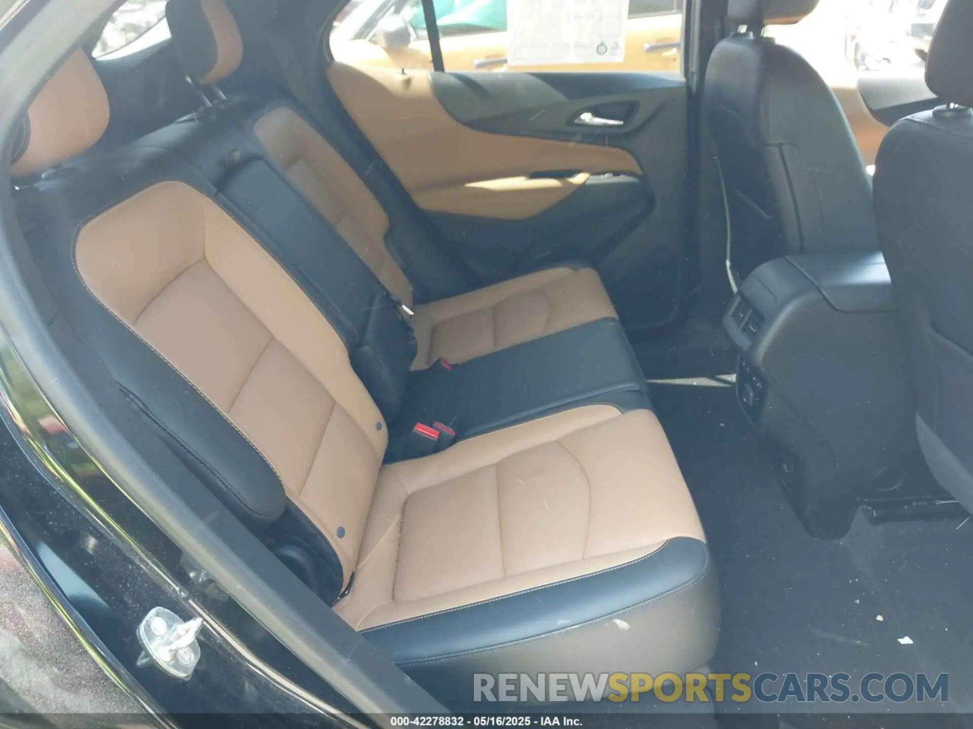 8 Photograph of a damaged car 2GNAXXEV4L6237347 CHEVROLET EQUINOX 2020