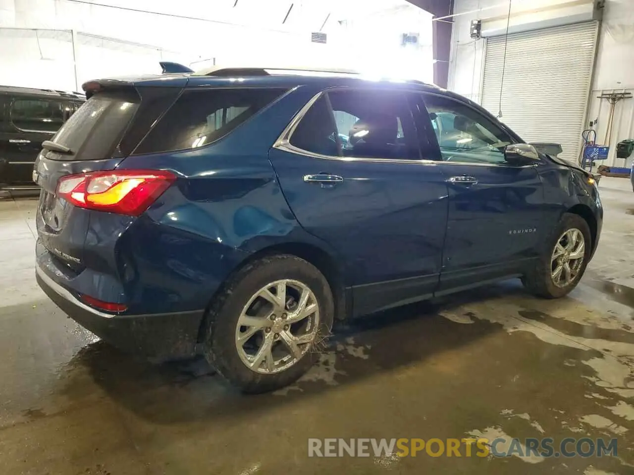 3 Photograph of a damaged car 2GNAXXEV4L6276570 CHEVROLET EQUINOX 2020
