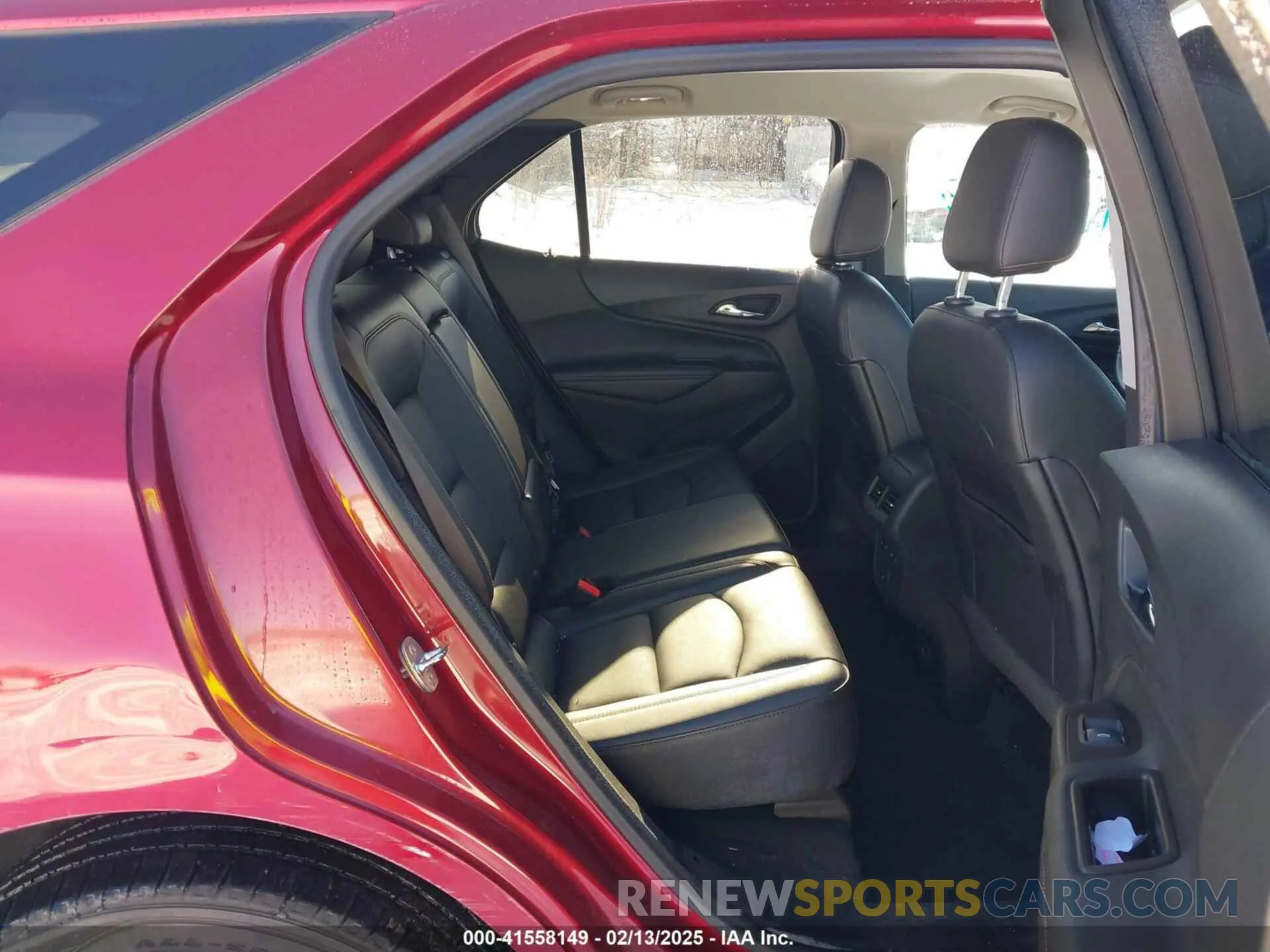 8 Photograph of a damaged car 2GNAXXEV5L6169057 CHEVROLET EQUINOX 2020