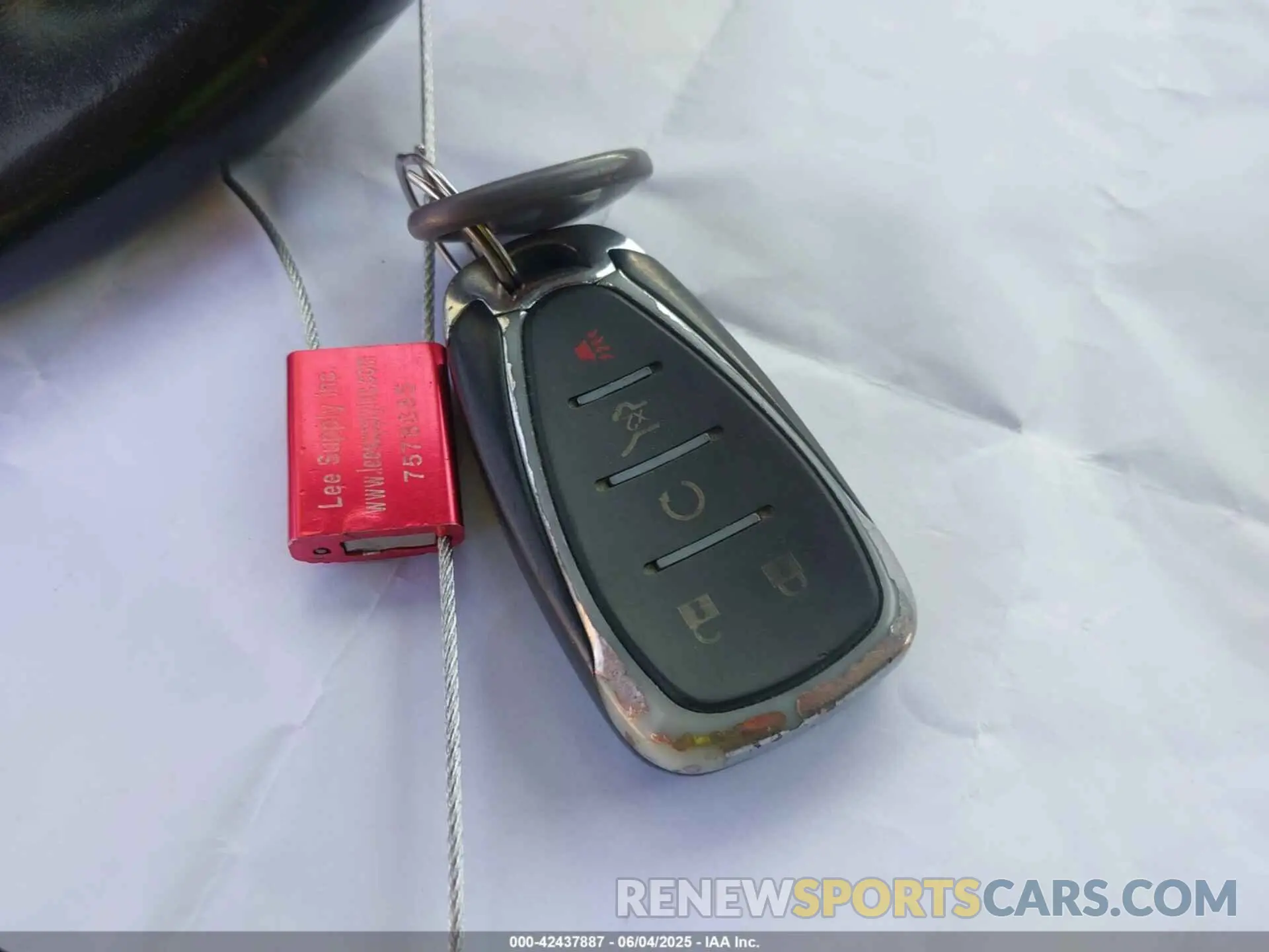 11 Photograph of a damaged car 2GNAXXEV5L6200498 CHEVROLET EQUINOX 2020