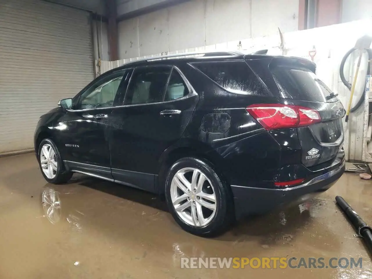 2 Photograph of a damaged car 2GNAXXEV8L6111962 CHEVROLET EQUINOX 2020