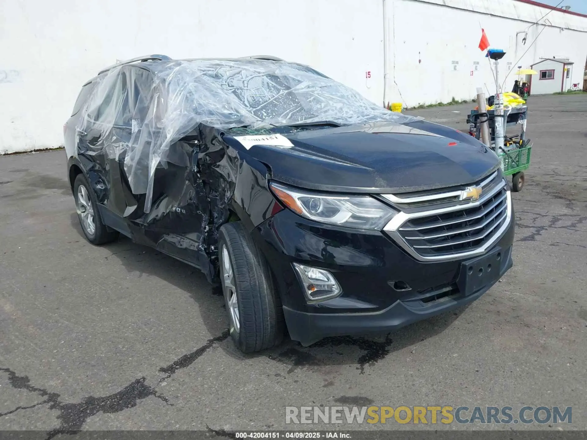 1 Photograph of a damaged car 2GNAXXEV8L6198911 CHEVROLET EQUINOX 2020