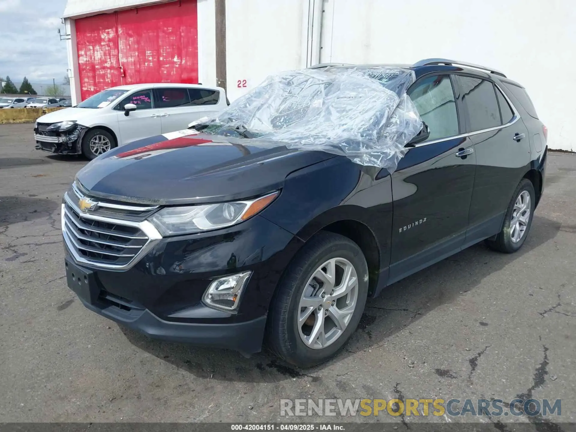 2 Photograph of a damaged car 2GNAXXEV8L6198911 CHEVROLET EQUINOX 2020