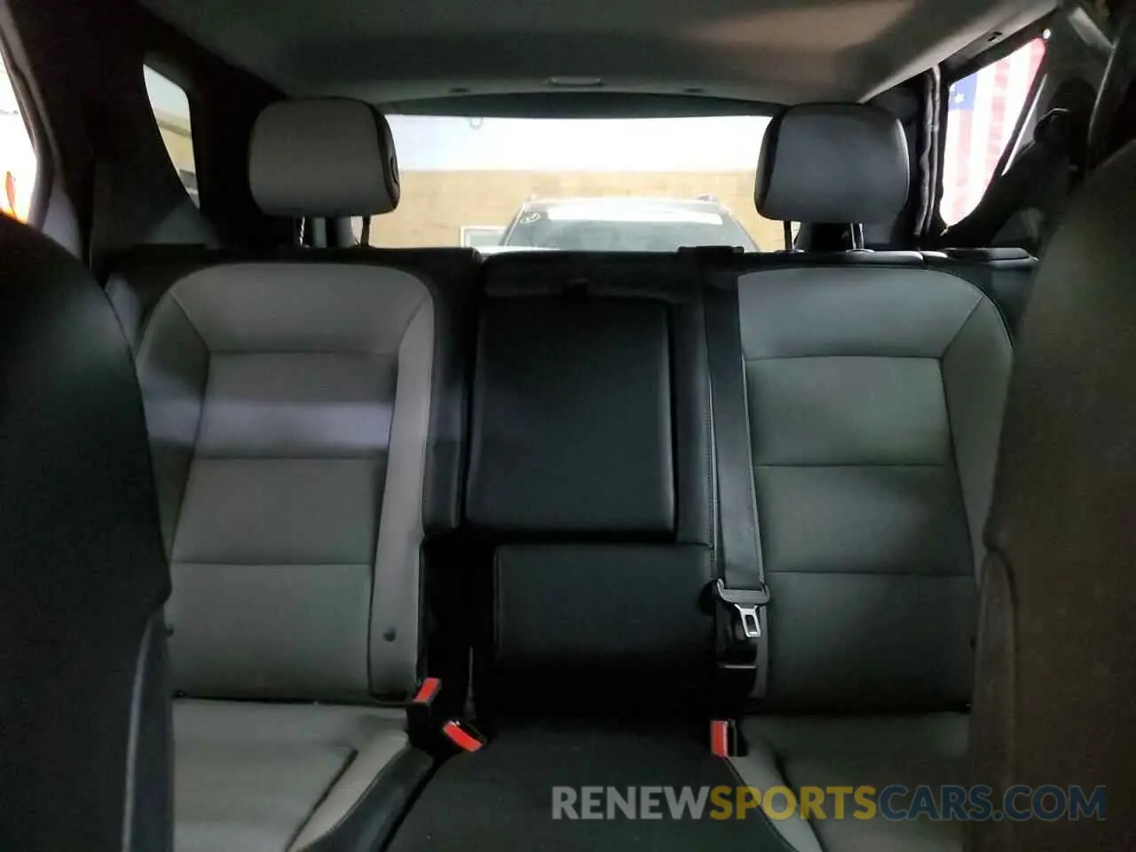10 Photograph of a damaged car 2GNAXXEV9L6118712 CHEVROLET EQUINOX 2020