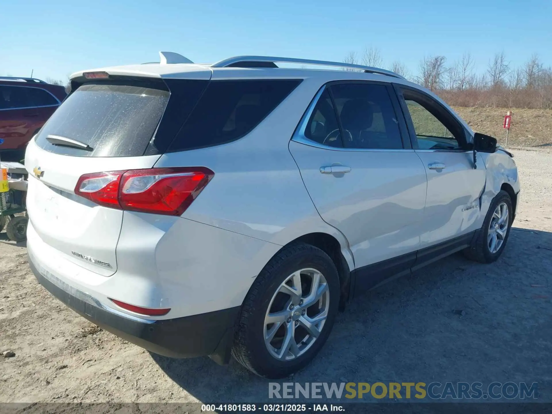 4 Photograph of a damaged car 2GNAXXEV9L6192518 CHEVROLET EQUINOX 2020