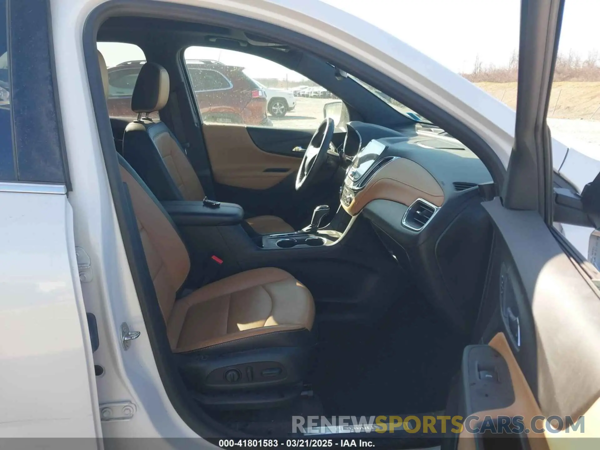 5 Photograph of a damaged car 2GNAXXEV9L6192518 CHEVROLET EQUINOX 2020