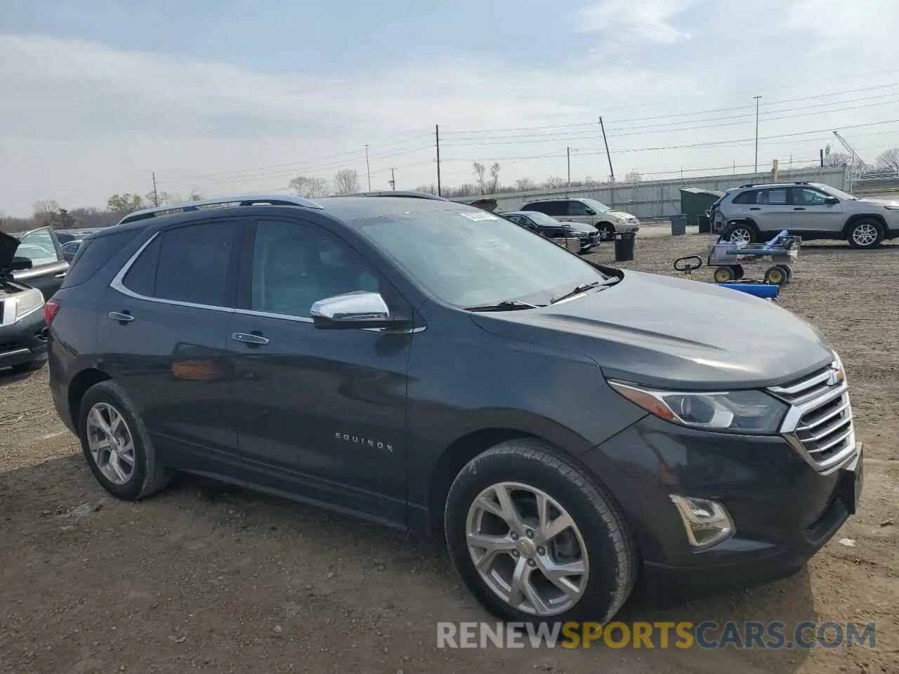 4 Photograph of a damaged car 2GNAXXEVXL6212081 CHEVROLET EQUINOX 2020