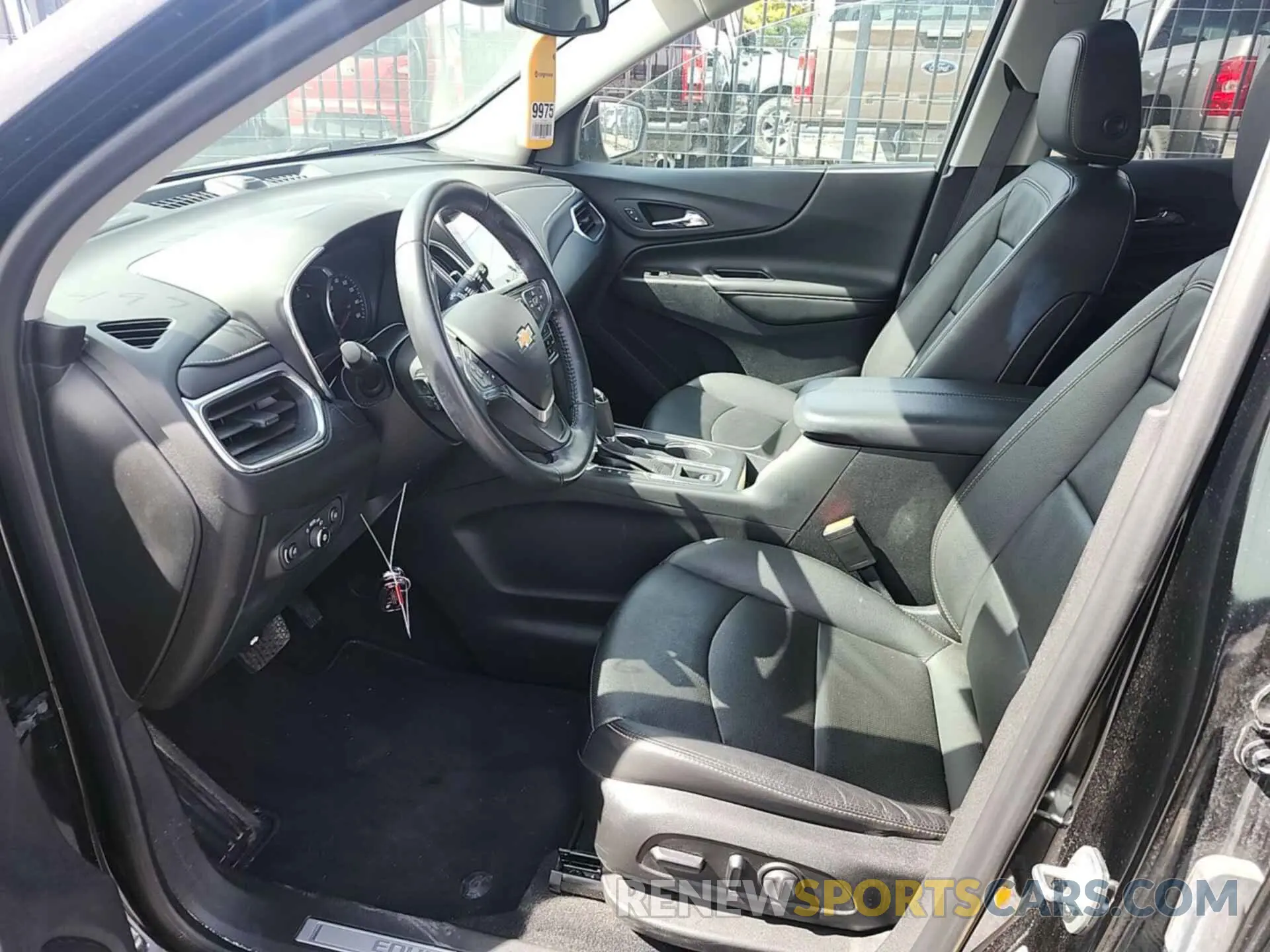 21 Photograph of a damaged car 2GNAXXEVXL6215532 CHEVROLET EQUINOX 2020
