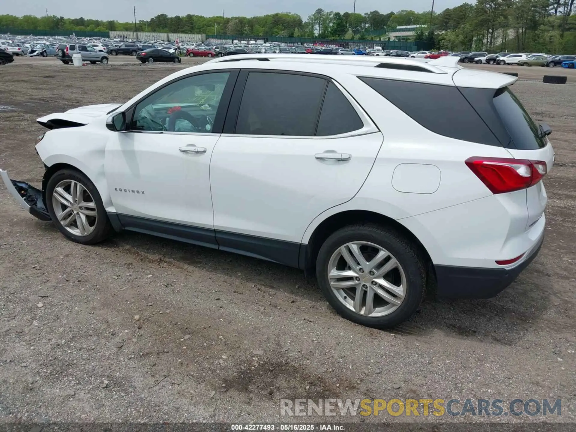 3 Photograph of a damaged car 2GNAXYEX0L6228717 CHEVROLET EQUINOX 2020