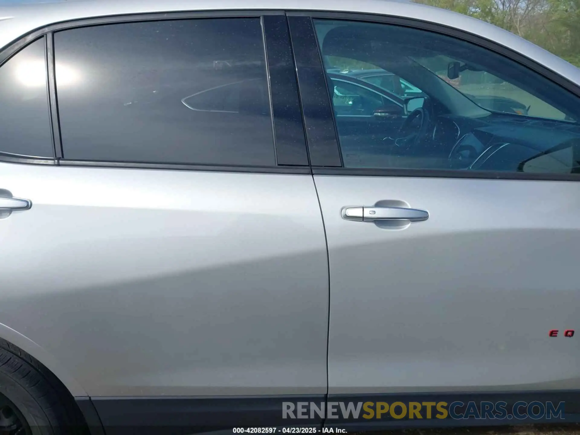 14 Photograph of a damaged car 2GNAXYEX1L6221209 CHEVROLET EQUINOX 2020