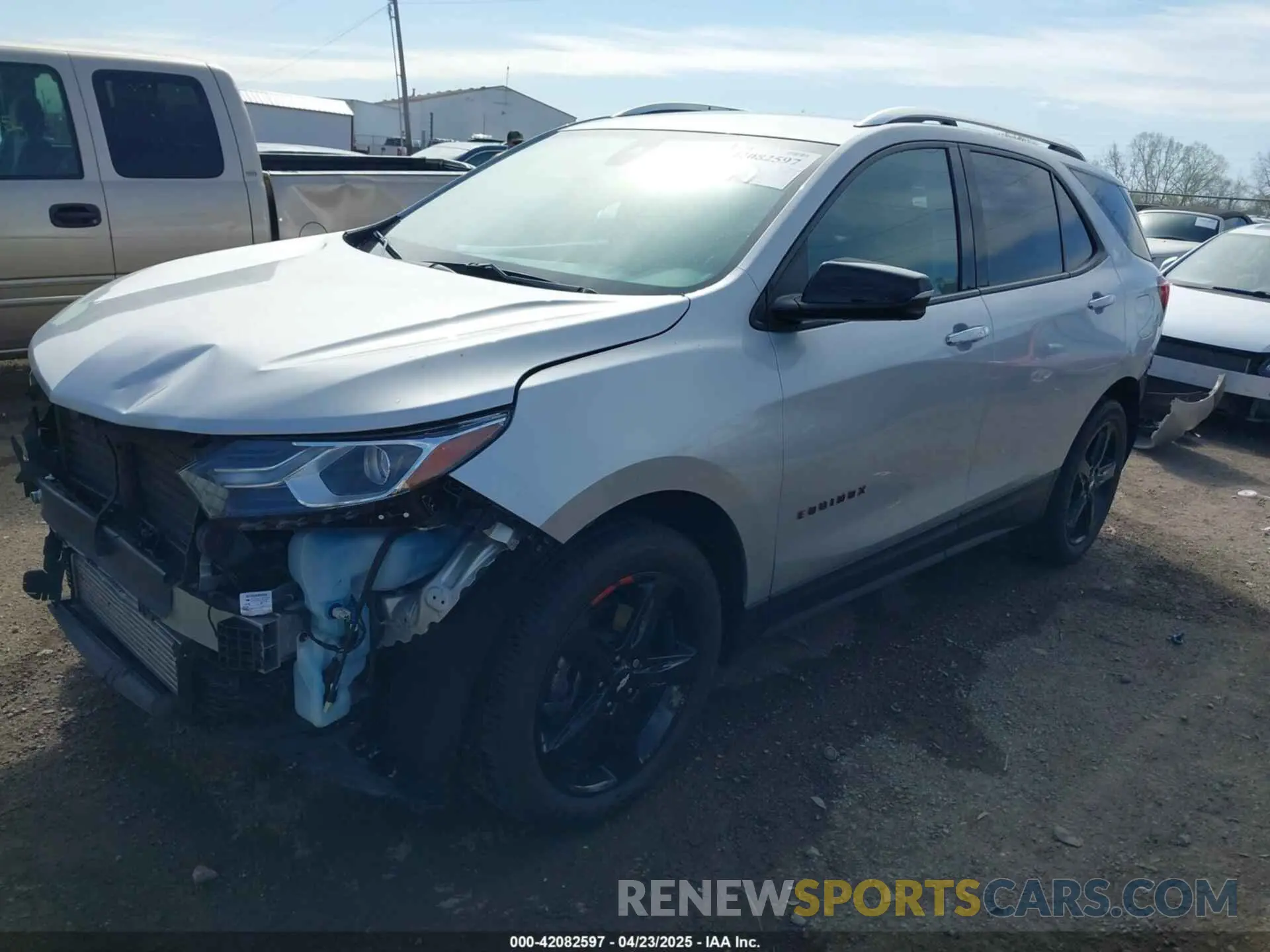 2 Photograph of a damaged car 2GNAXYEX1L6221209 CHEVROLET EQUINOX 2020