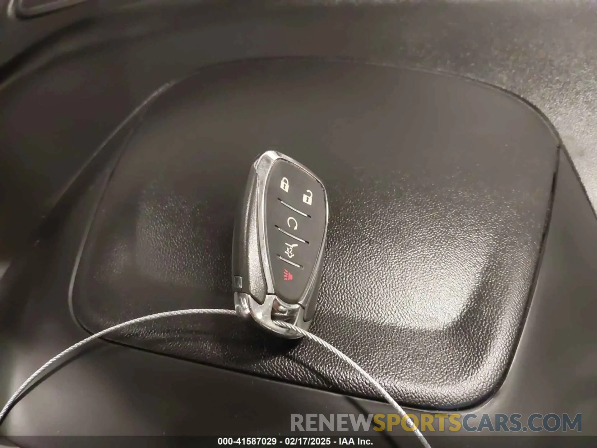 11 Photograph of a damaged car 2GNAXYEX2L6128313 CHEVROLET EQUINOX 2020