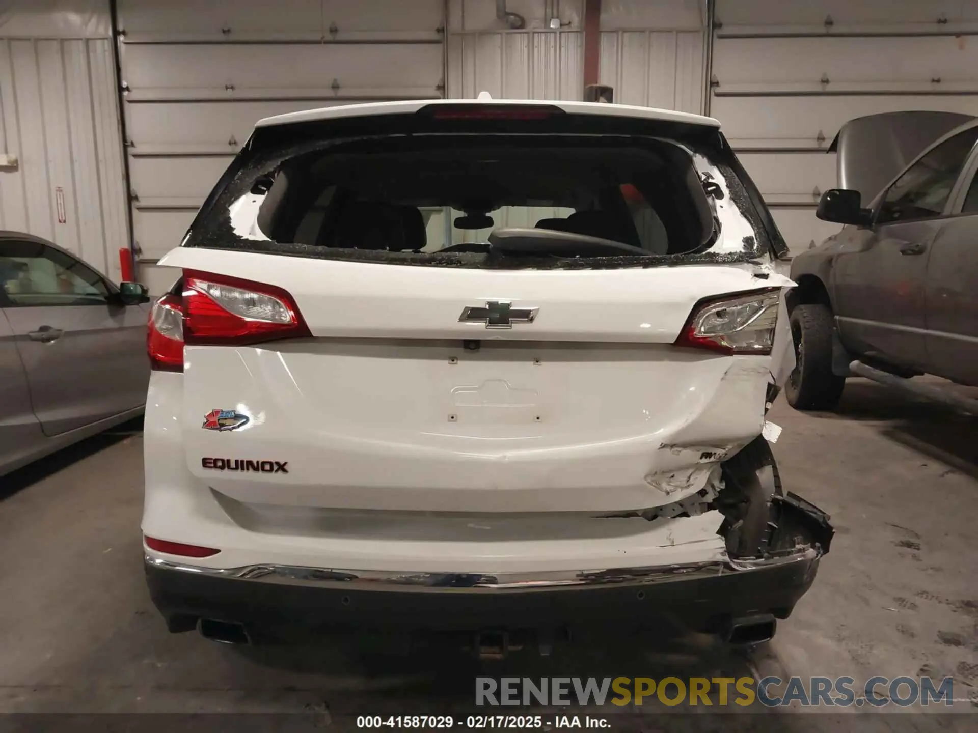 16 Photograph of a damaged car 2GNAXYEX2L6128313 CHEVROLET EQUINOX 2020