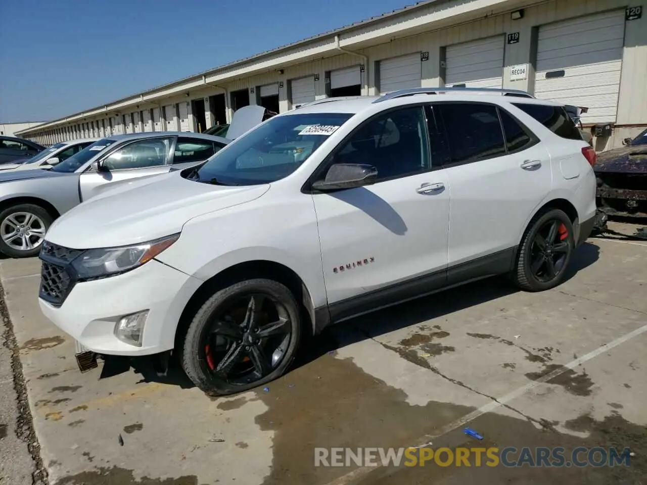 1 Photograph of a damaged car 2GNAXYEX2L6186695 CHEVROLET EQUINOX 2020