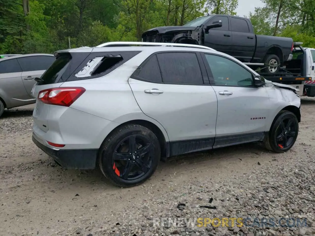 3 Photograph of a damaged car 2GNAXYEX5L6201156 CHEVROLET EQUINOX 2020