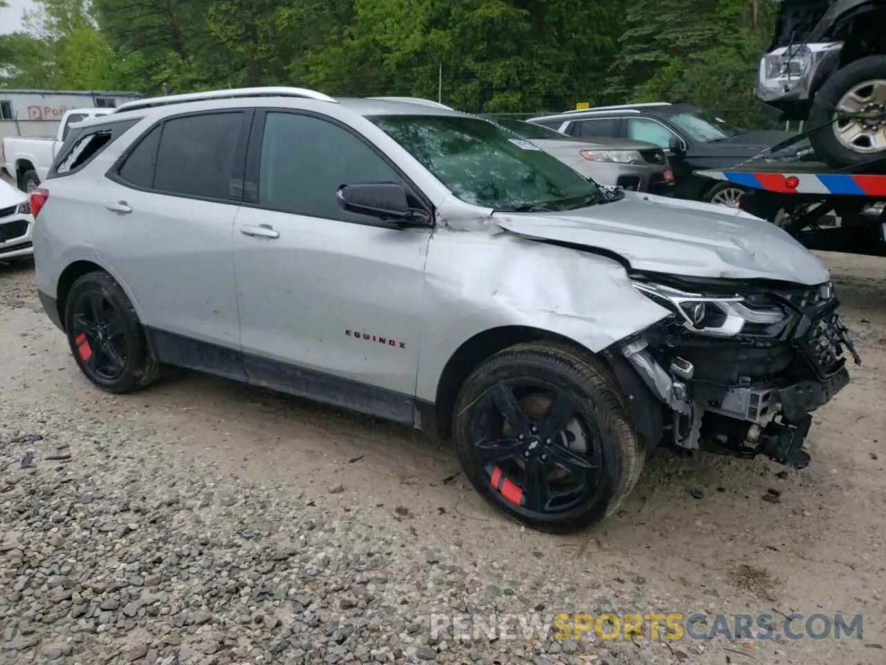 4 Photograph of a damaged car 2GNAXYEX5L6201156 CHEVROLET EQUINOX 2020