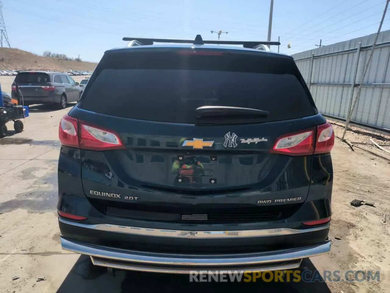 6 Photograph of a damaged car 2GNAXYEX5L6275953 CHEVROLET EQUINOX 2020
