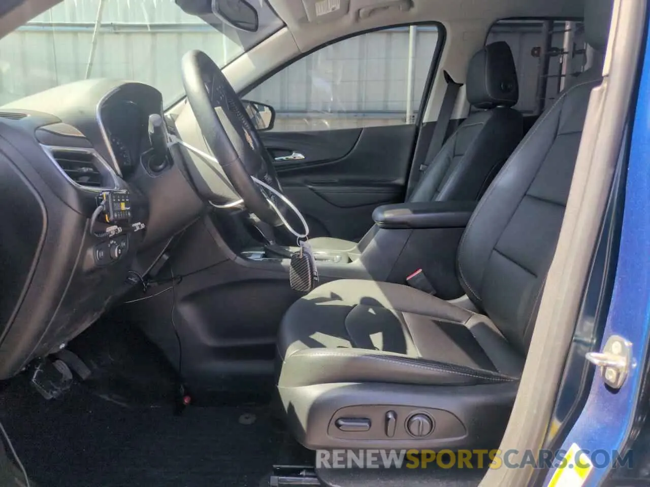 7 Photograph of a damaged car 2GNAXYEX5L6275953 CHEVROLET EQUINOX 2020