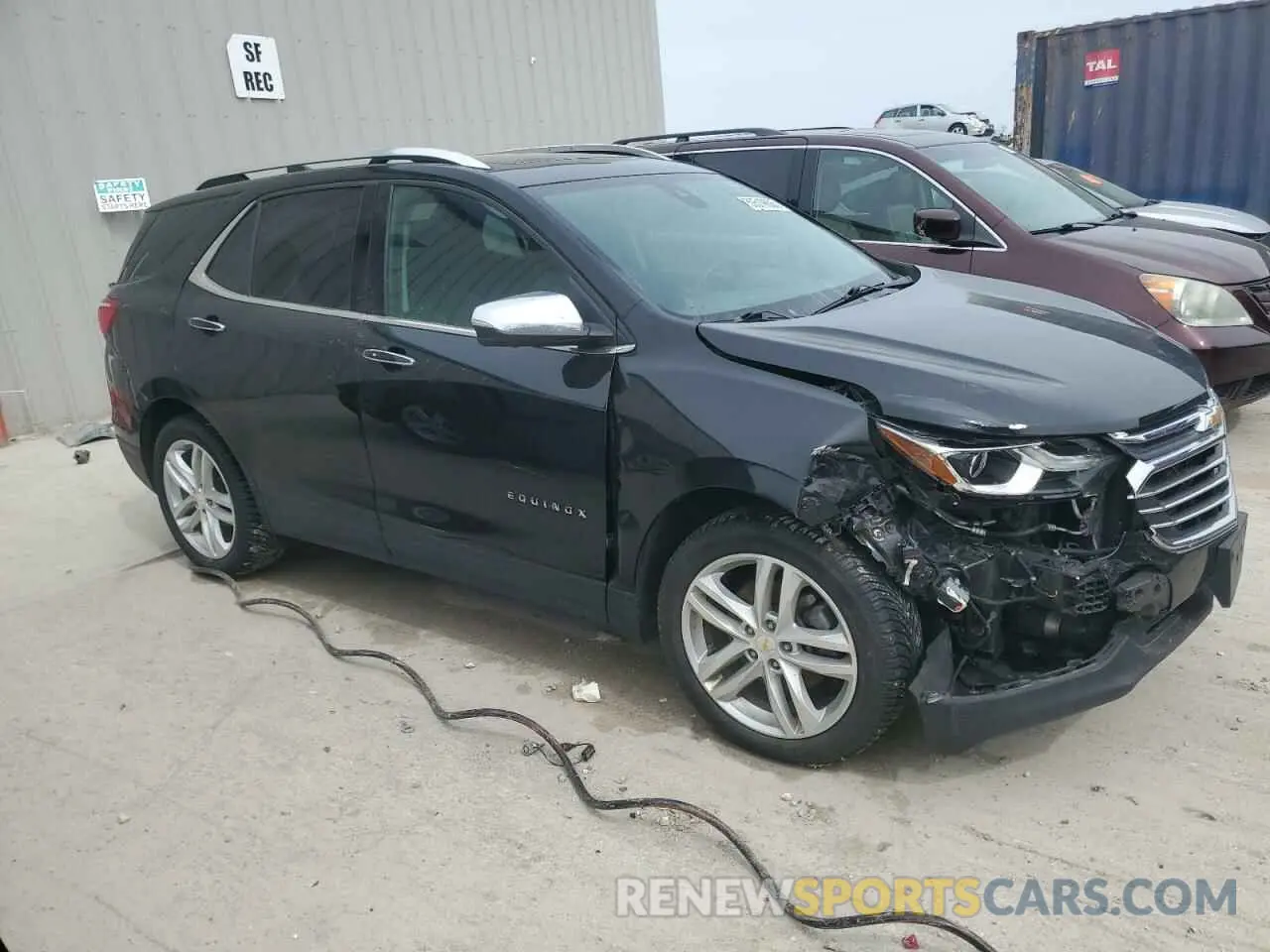 4 Photograph of a damaged car 2GNAXYEX7L6101933 CHEVROLET EQUINOX 2020
