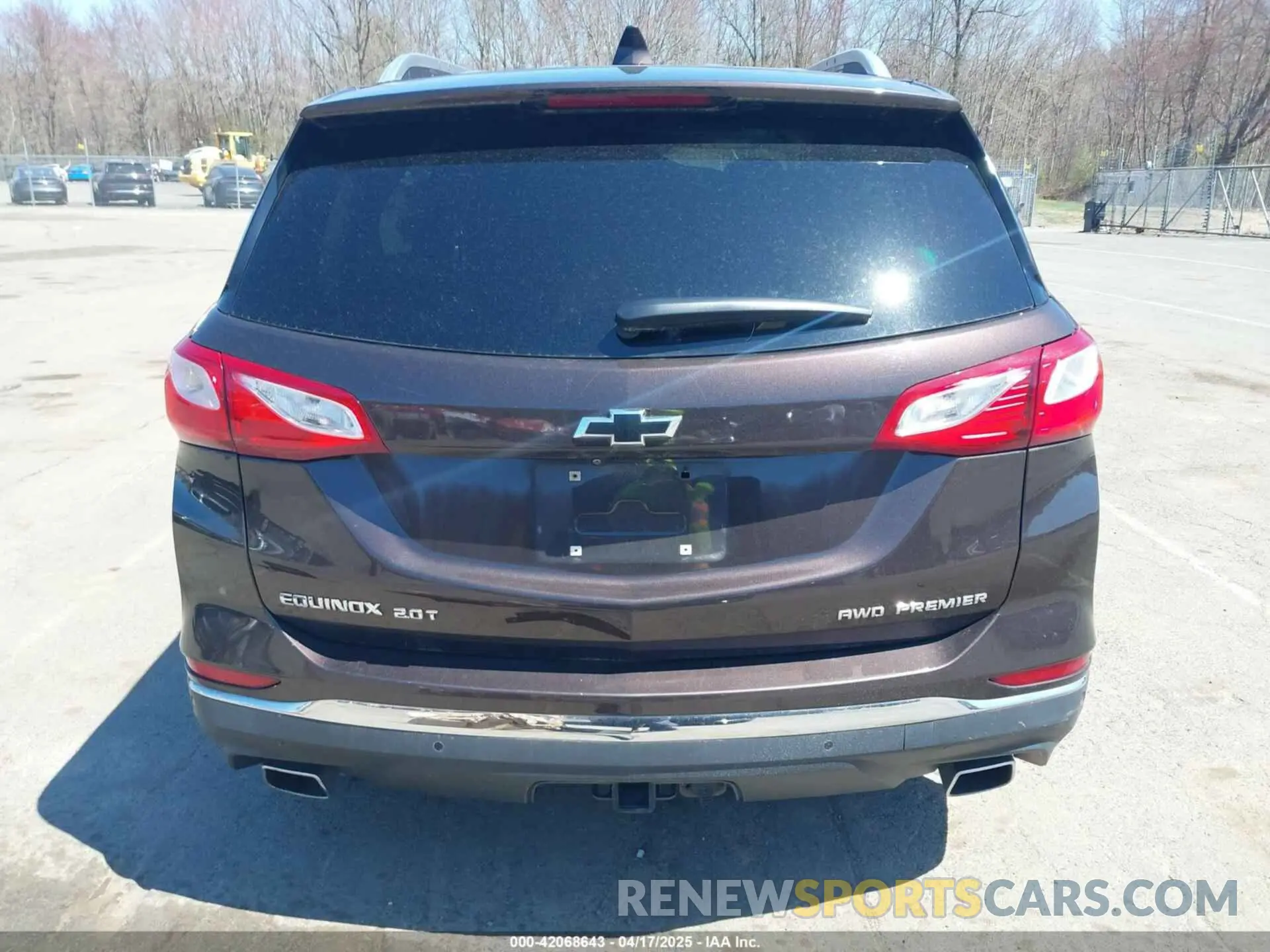17 Photograph of a damaged car 2GNAXYEX8L6249752 CHEVROLET EQUINOX 2020