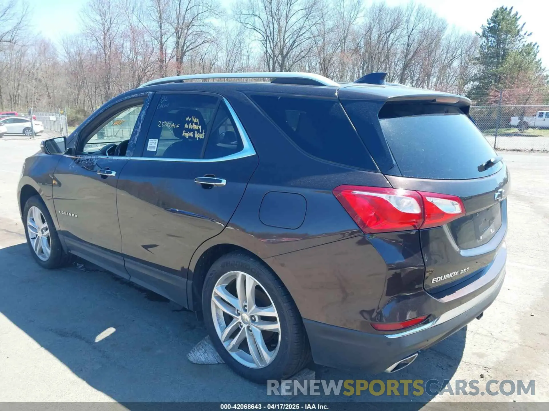 3 Photograph of a damaged car 2GNAXYEX8L6249752 CHEVROLET EQUINOX 2020