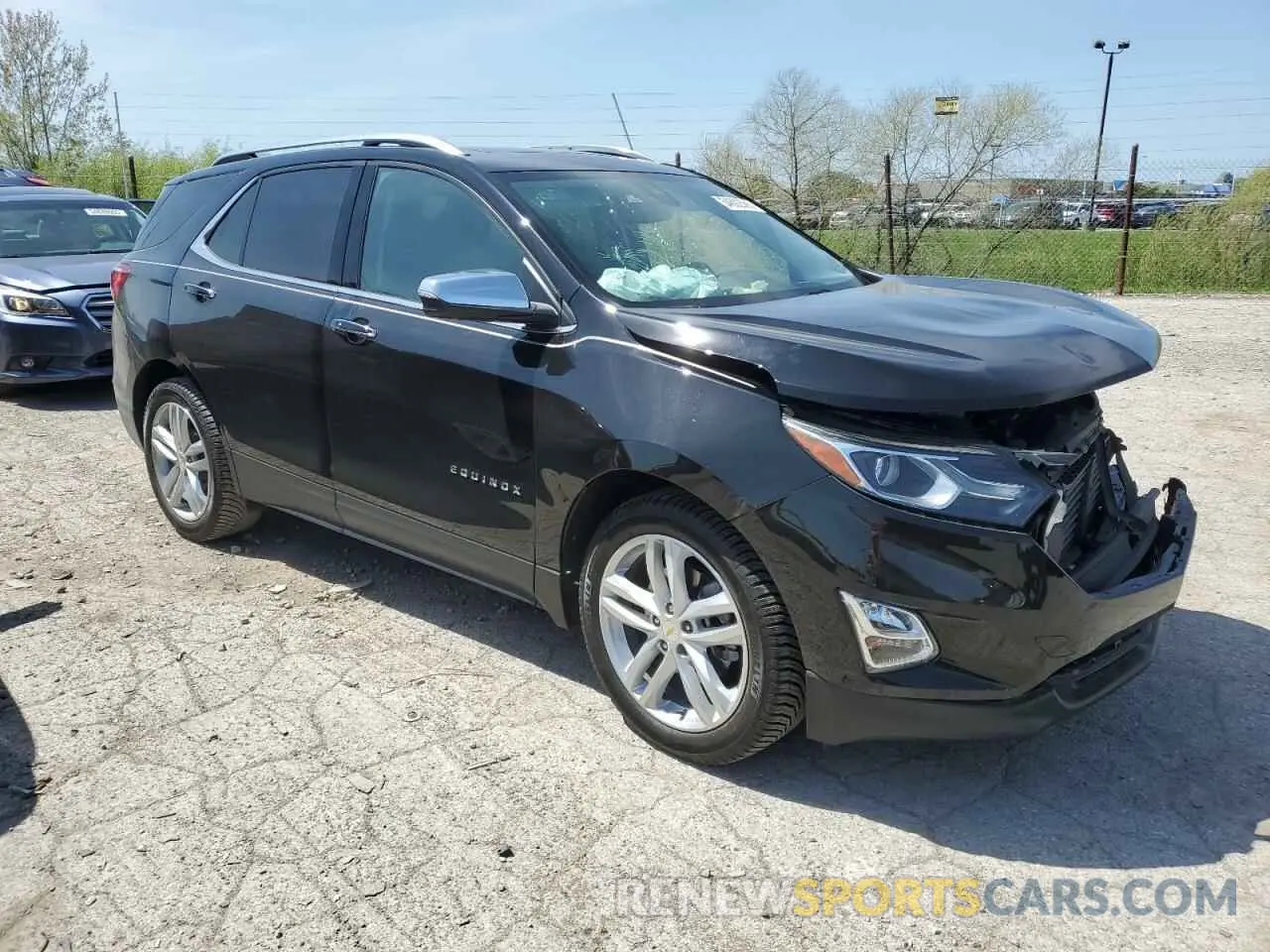 4 Photograph of a damaged car 2GNAXYEXXL6135722 CHEVROLET EQUINOX 2020