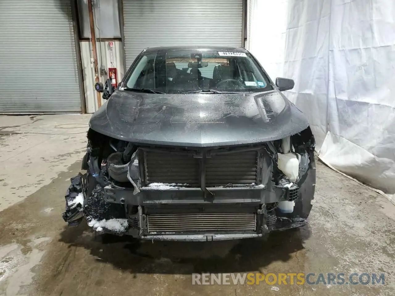 5 Photograph of a damaged car 3GNAX5EV4LS635387 CHEVROLET EQUINOX 2020