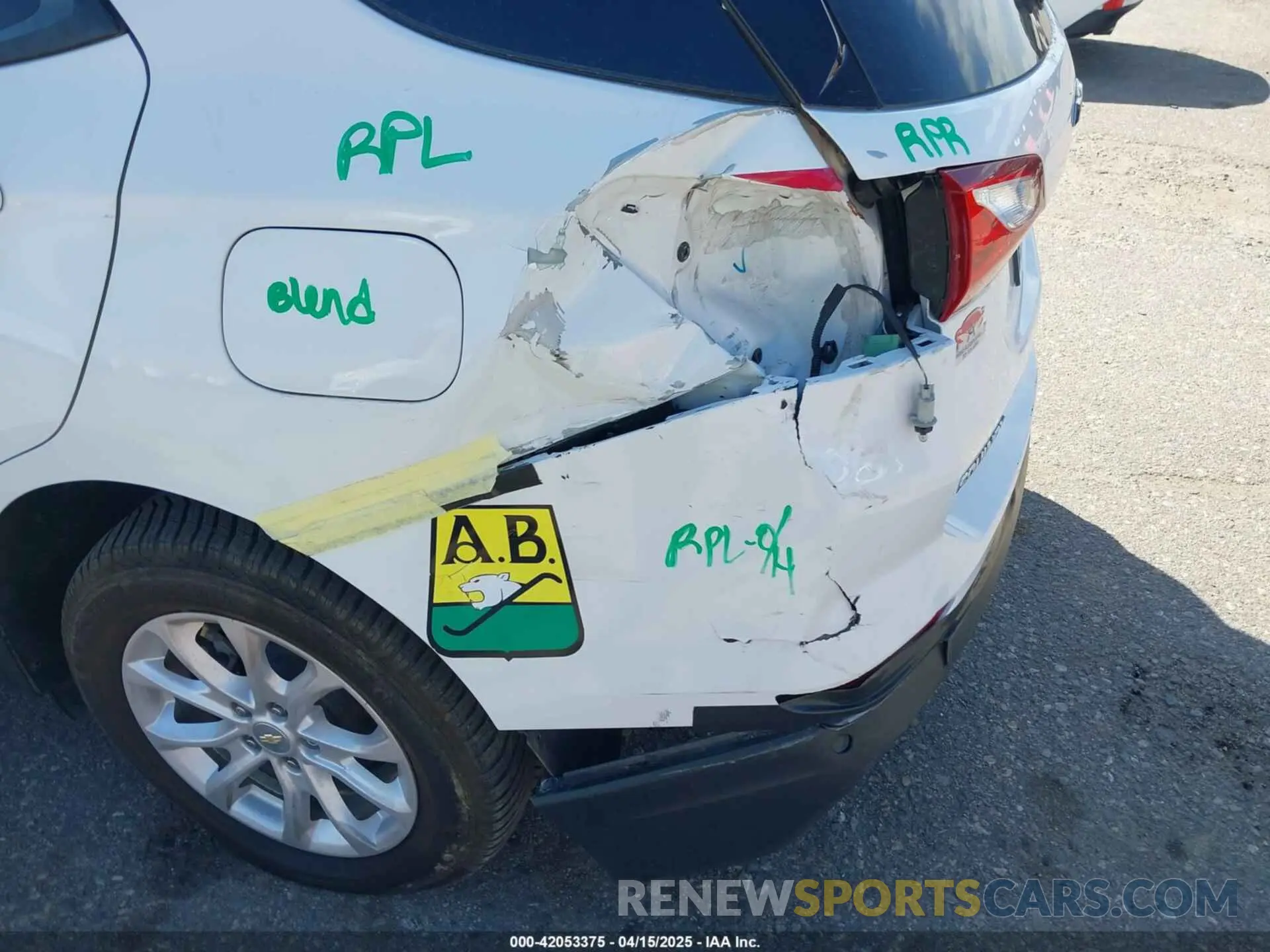 6 Photograph of a damaged car 3GNAX5EV8LS729773 CHEVROLET EQUINOX 2020