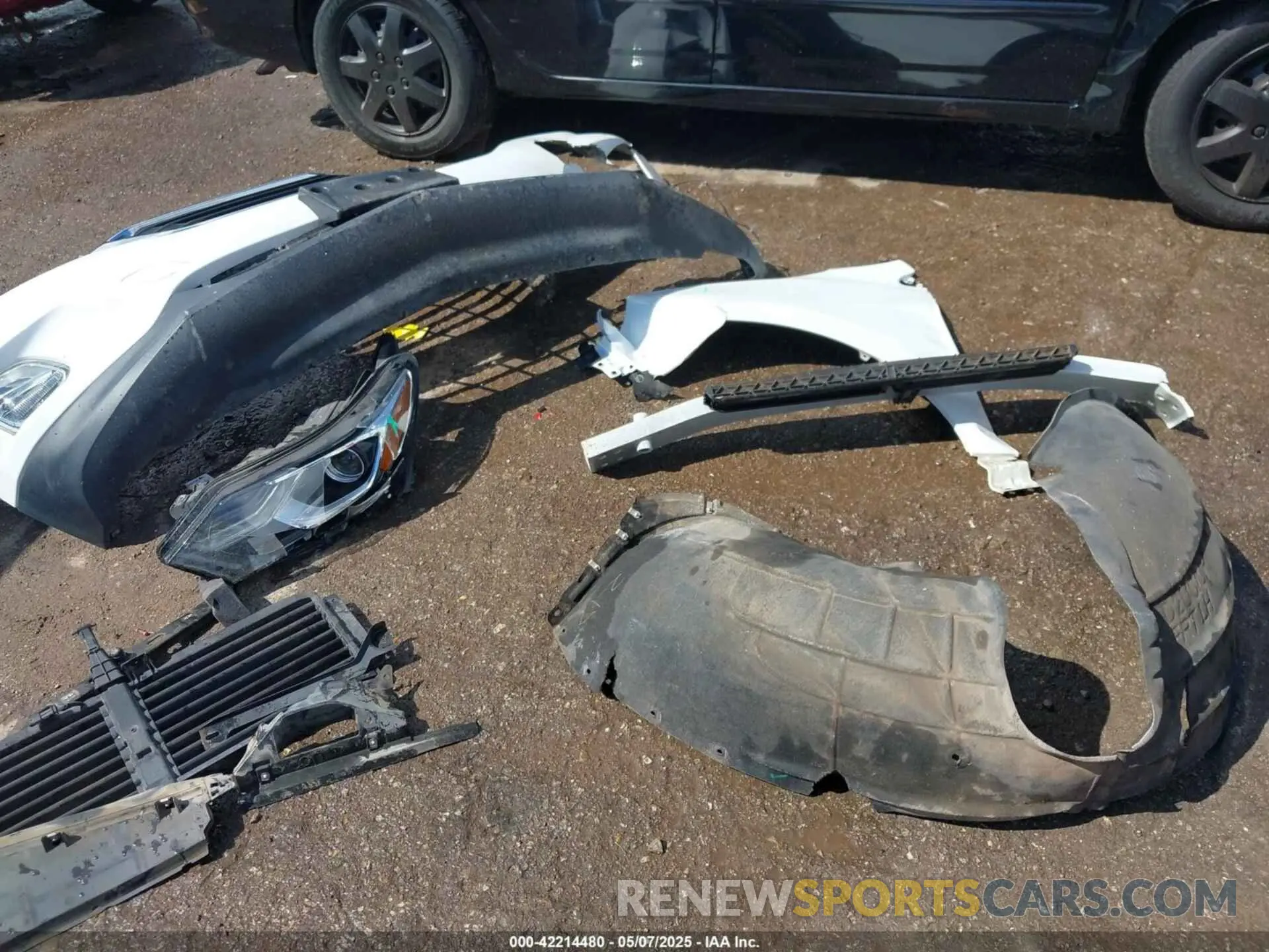 12 Photograph of a damaged car 3GNAXFEV0LS654136 CHEVROLET EQUINOX 2020