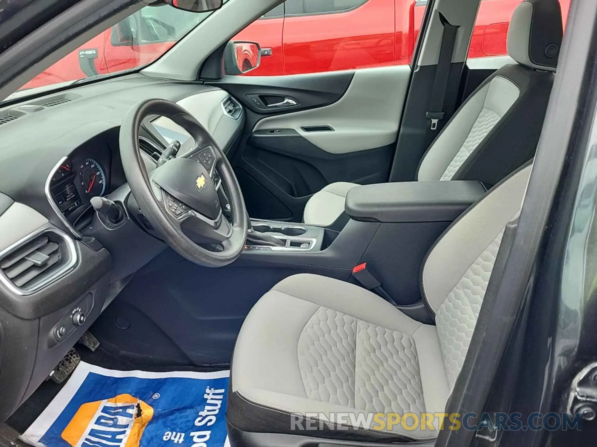 5 Photograph of a damaged car 3GNAXFEV3LS585152 CHEVROLET EQUINOX 2020