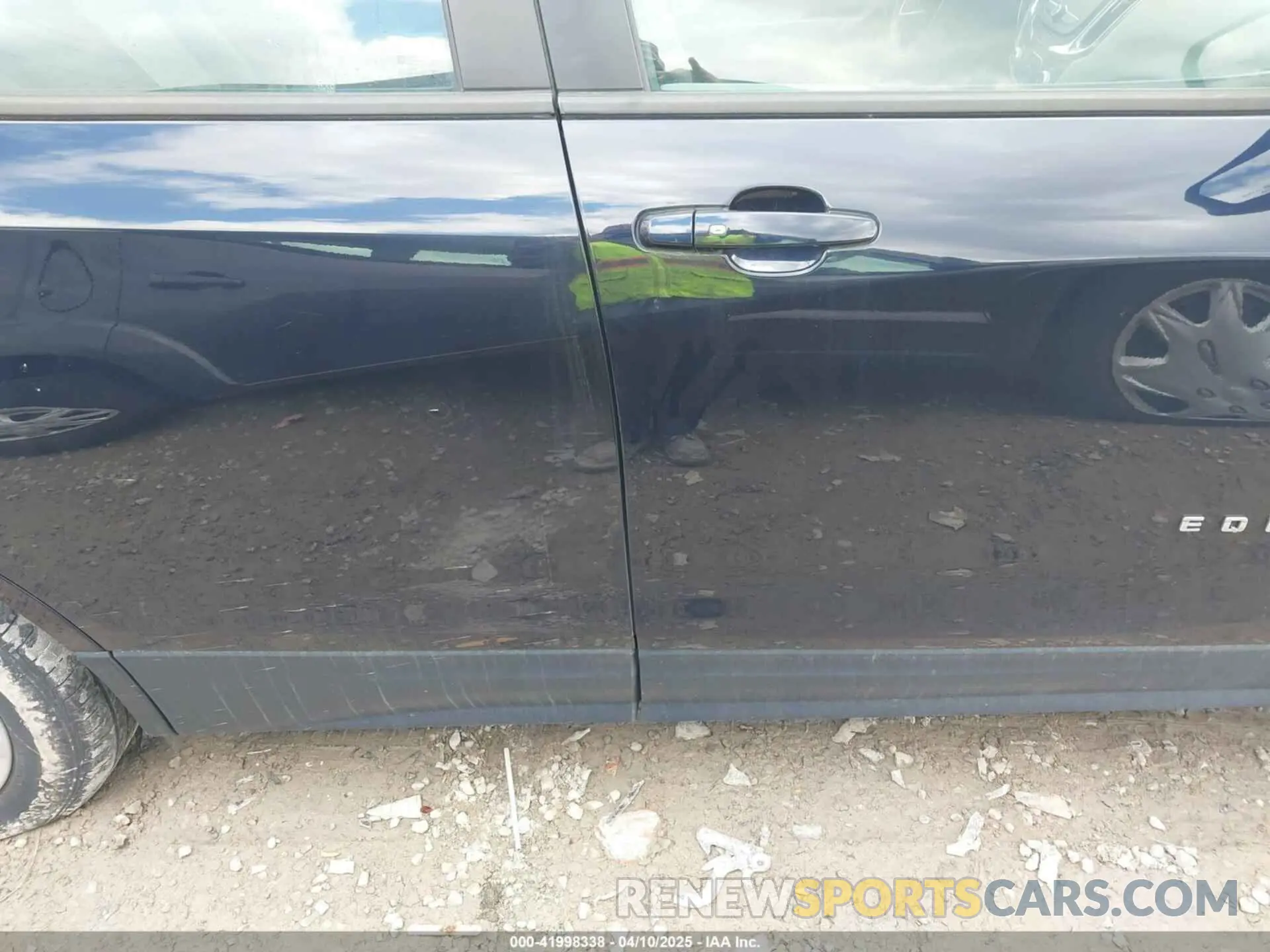 13 Photograph of a damaged car 3GNAXHEV0LS515104 CHEVROLET EQUINOX 2020