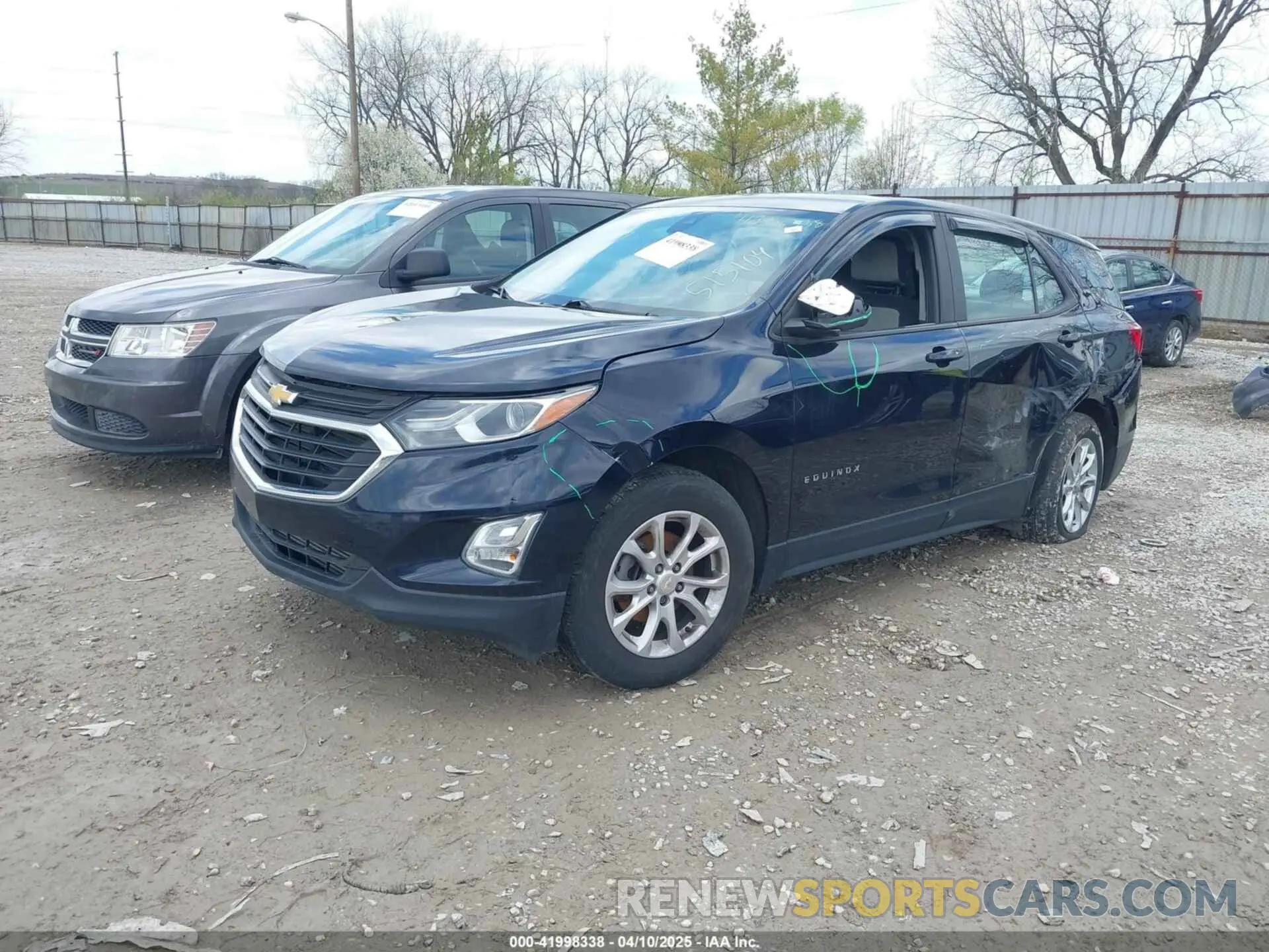 2 Photograph of a damaged car 3GNAXHEV0LS515104 CHEVROLET EQUINOX 2020