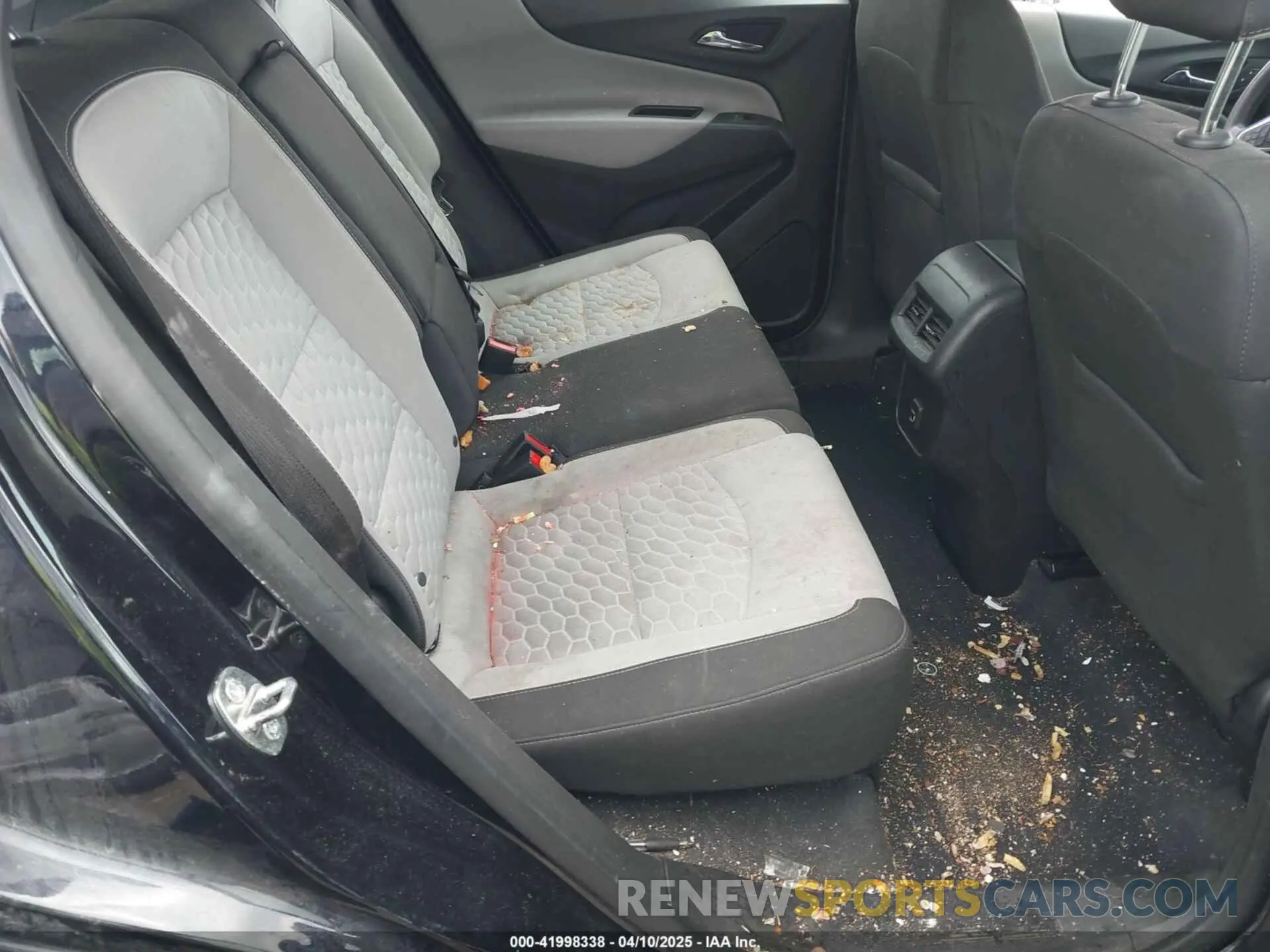 8 Photograph of a damaged car 3GNAXHEV0LS515104 CHEVROLET EQUINOX 2020