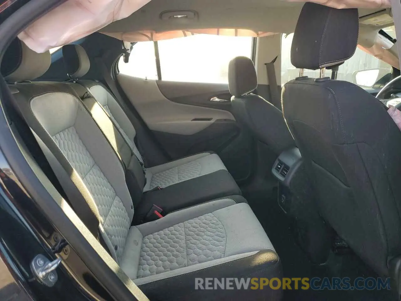 12 Photograph of a damaged car 3GNAXHEV0LS523204 CHEVROLET EQUINOX 2020