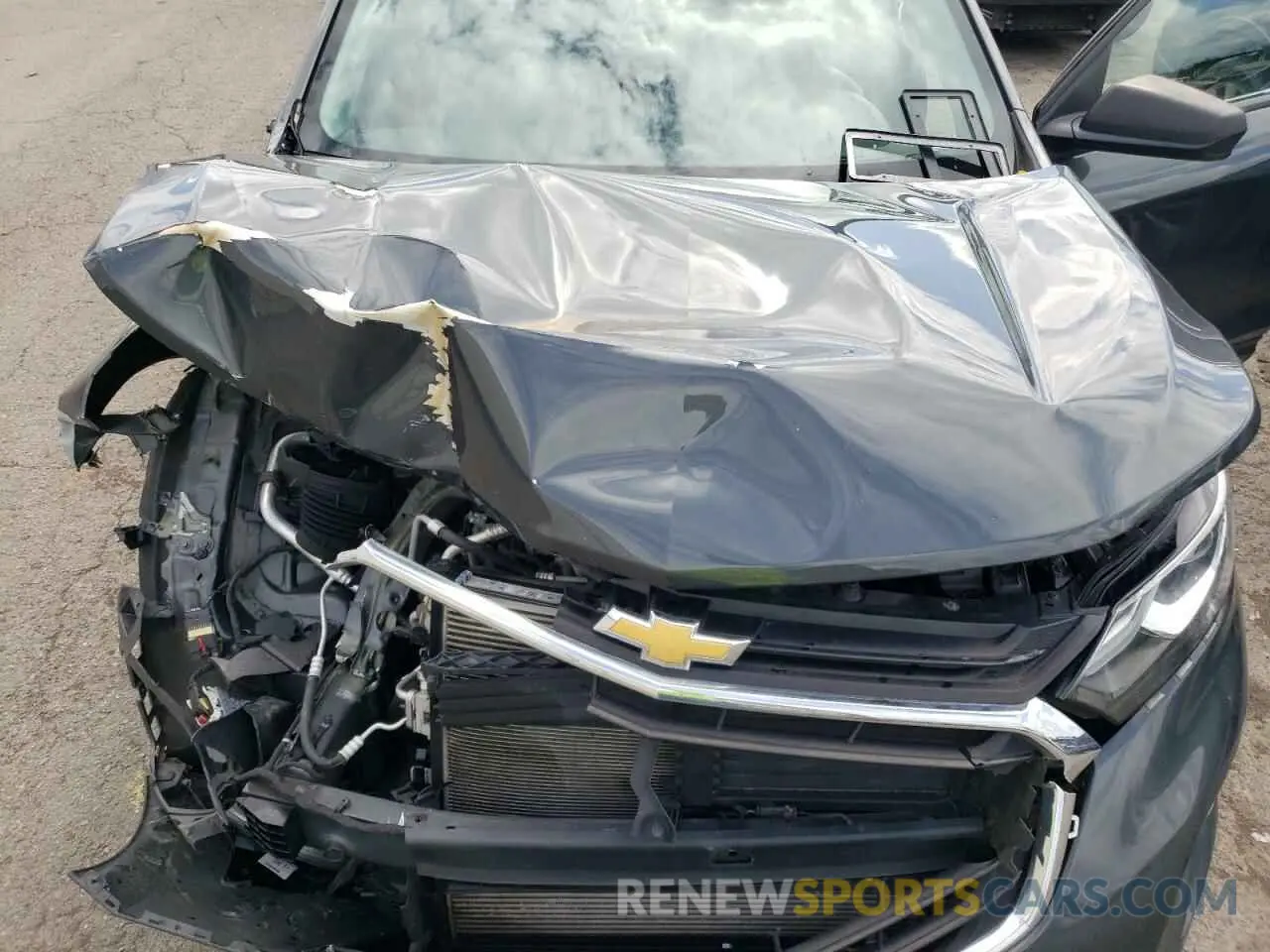 11 Photograph of a damaged car 3GNAXHEV0LS560673 CHEVROLET EQUINOX 2020