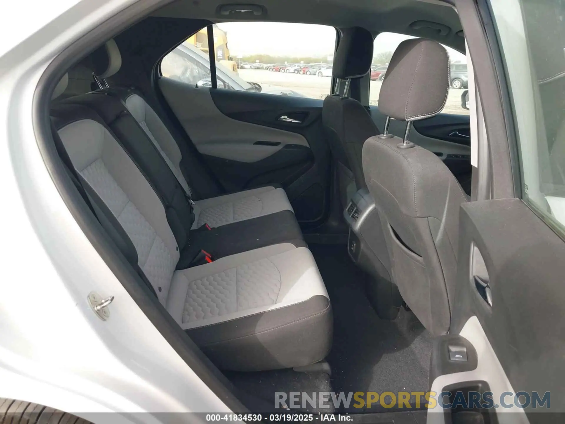 8 Photograph of a damaged car 3GNAXHEV0LS591907 CHEVROLET EQUINOX 2020