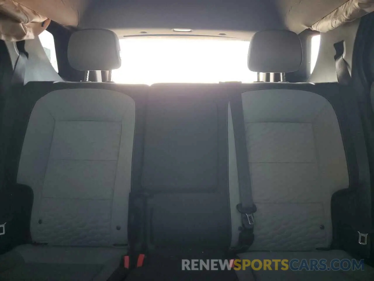 10 Photograph of a damaged car 3GNAXHEV0LS634190 CHEVROLET EQUINOX 2020
