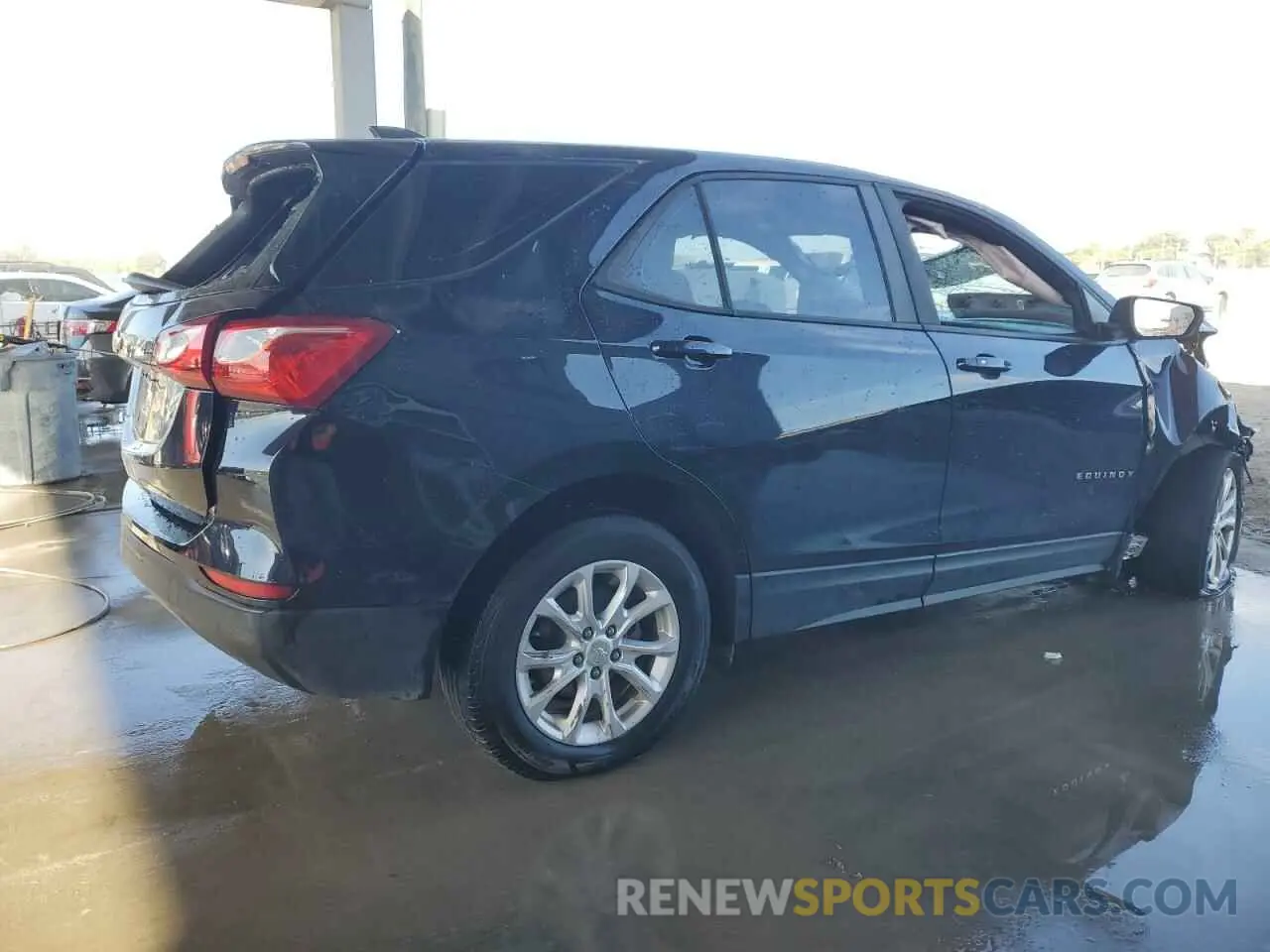 3 Photograph of a damaged car 3GNAXHEV0LS634190 CHEVROLET EQUINOX 2020