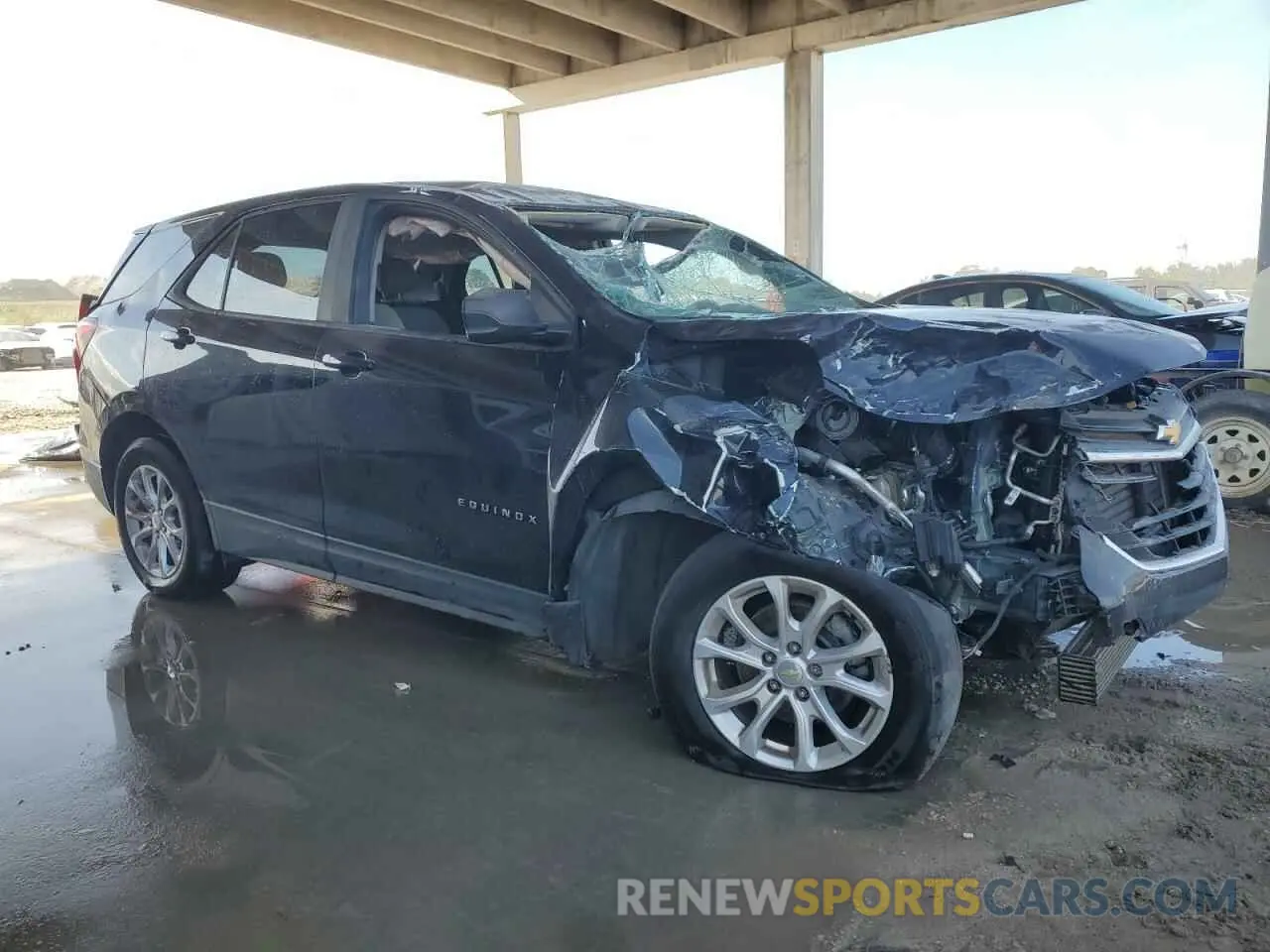 4 Photograph of a damaged car 3GNAXHEV0LS634190 CHEVROLET EQUINOX 2020