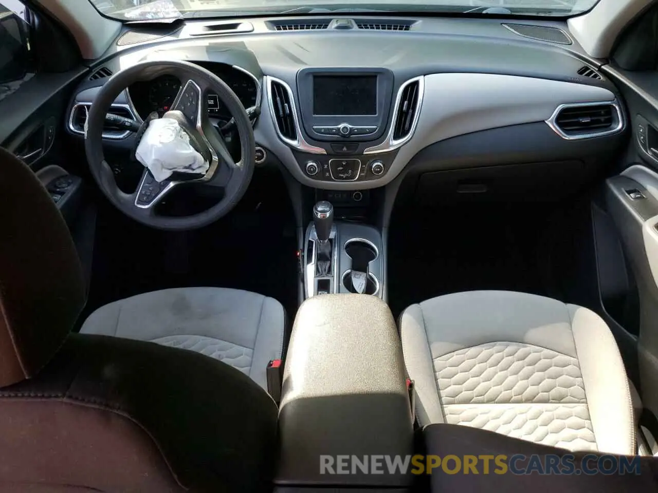 8 Photograph of a damaged car 3GNAXHEV0LS666170 CHEVROLET EQUINOX 2020