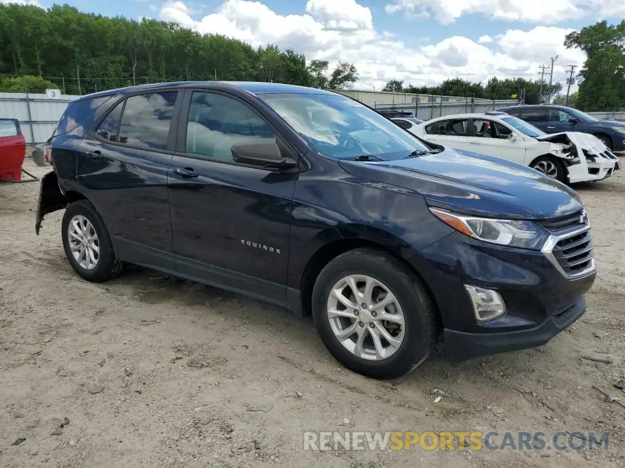4 Photograph of a damaged car 3GNAXHEV0LS702908 CHEVROLET EQUINOX 2020