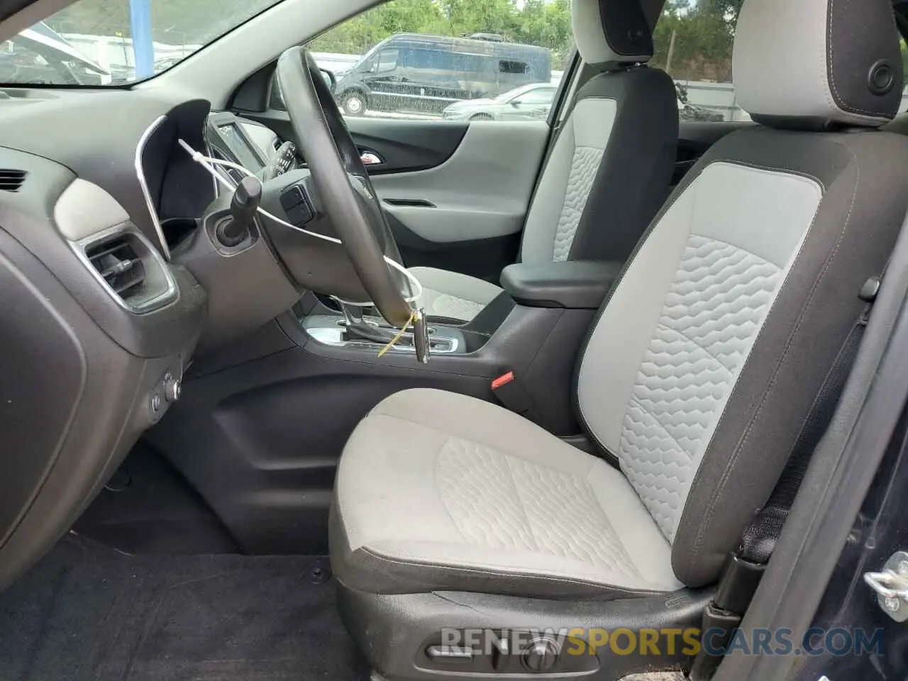 7 Photograph of a damaged car 3GNAXHEV0LS702908 CHEVROLET EQUINOX 2020
